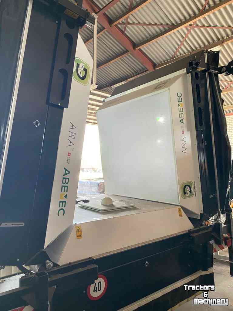 Gedragen Veldspuit Ecorobotix Spotsprayer ARA600