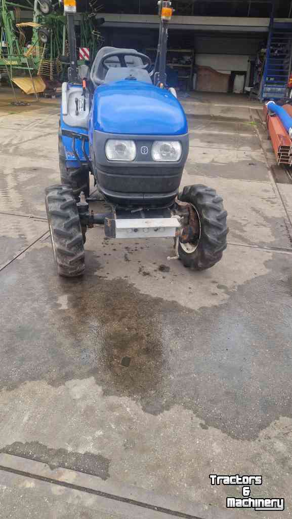 Compact tractor New Holland TC 21 d
