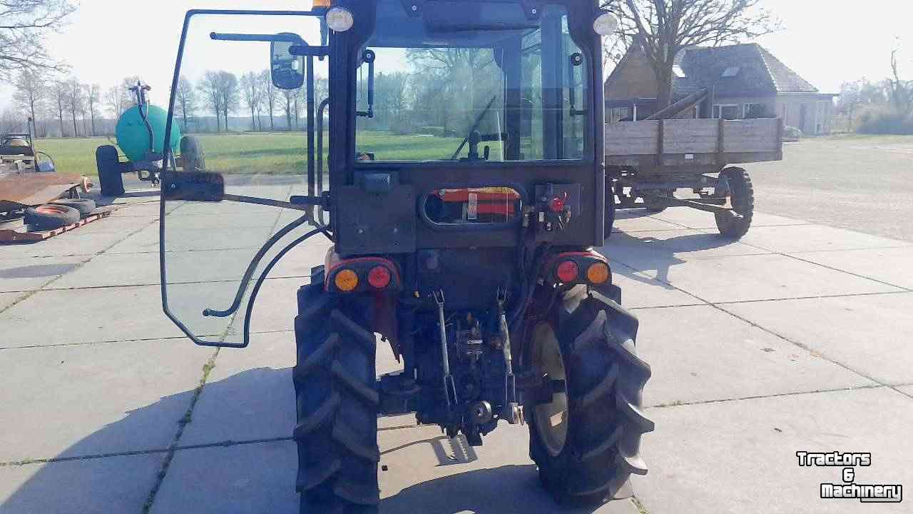 Compact tractor Branson 3100