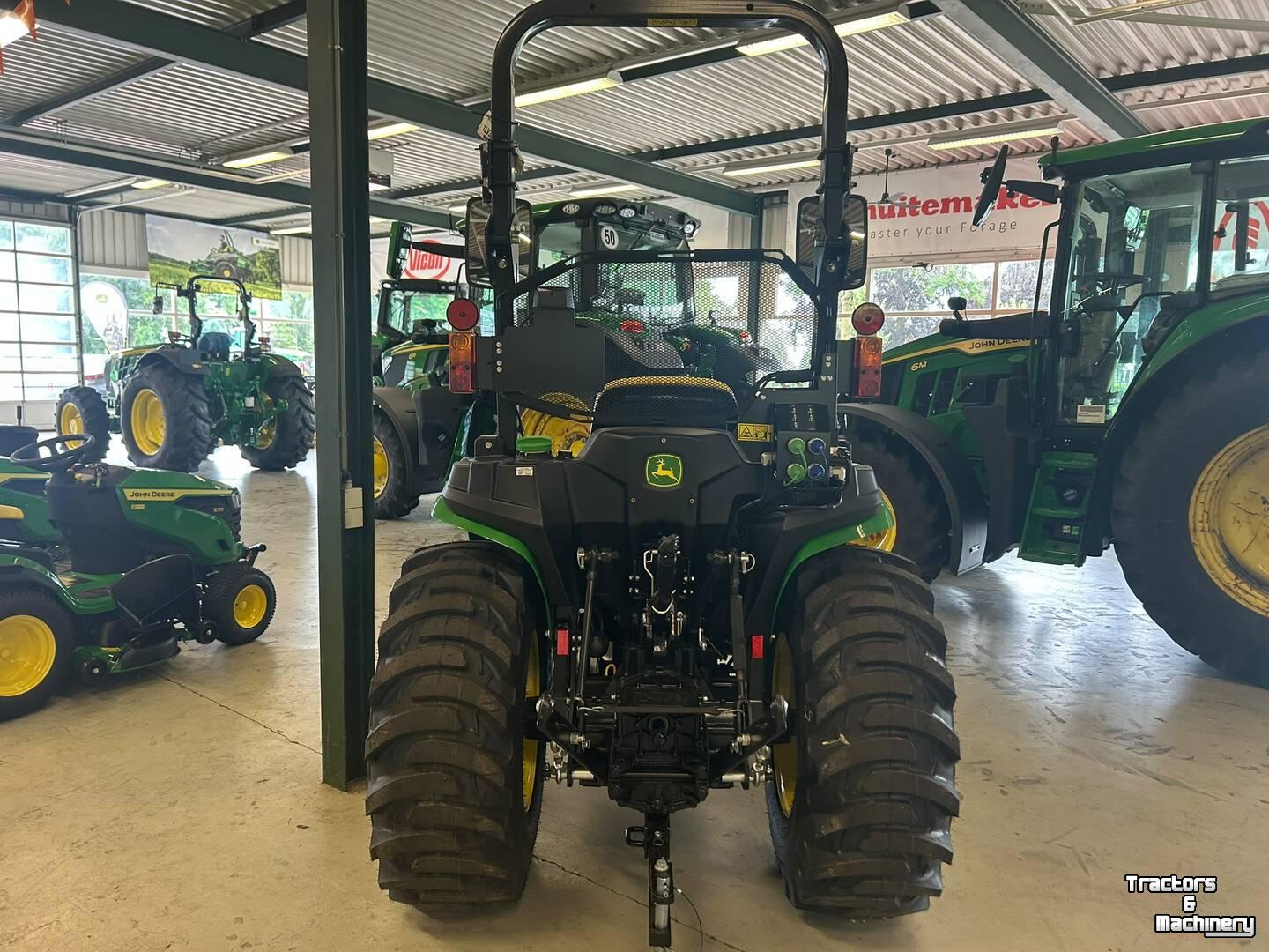 Smalspoor tractor John Deere 3025E
