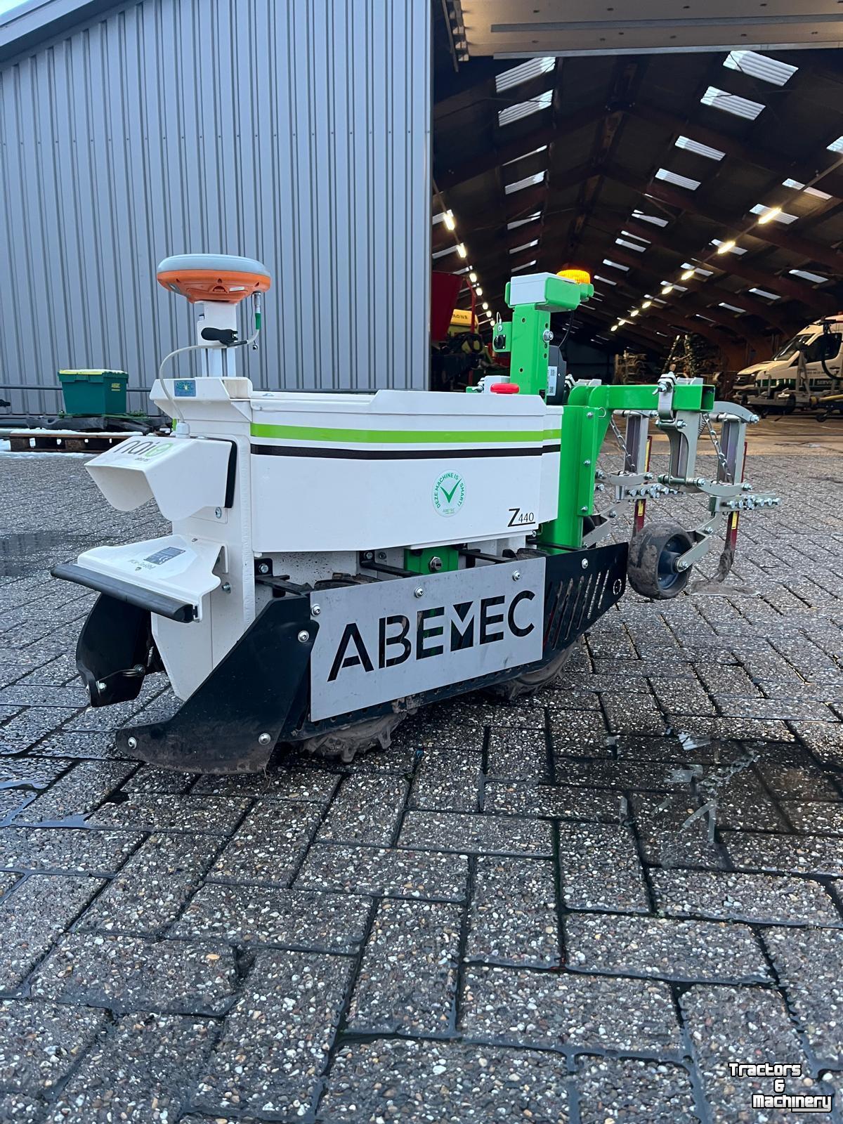 Overige tuin- en parkmachines en toebehoren NAIO OZ Robot