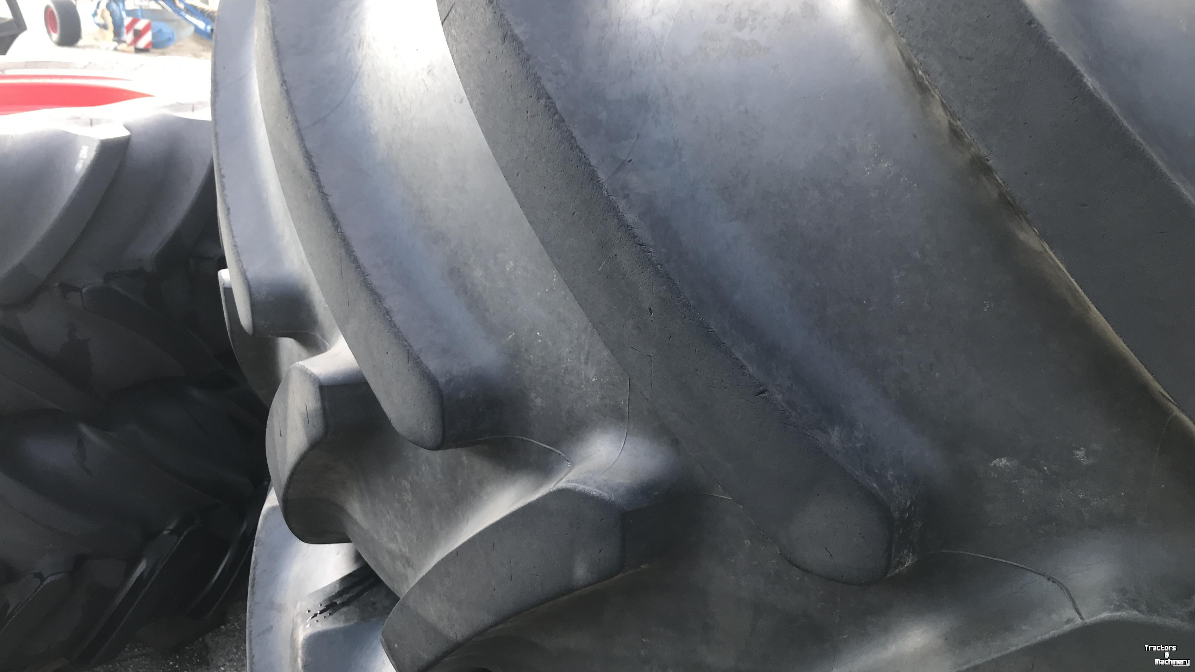 Wielen, Banden, Velgen & Afstandsringen Michelin 650/65R42 + 480/70R30 spoor 213cm