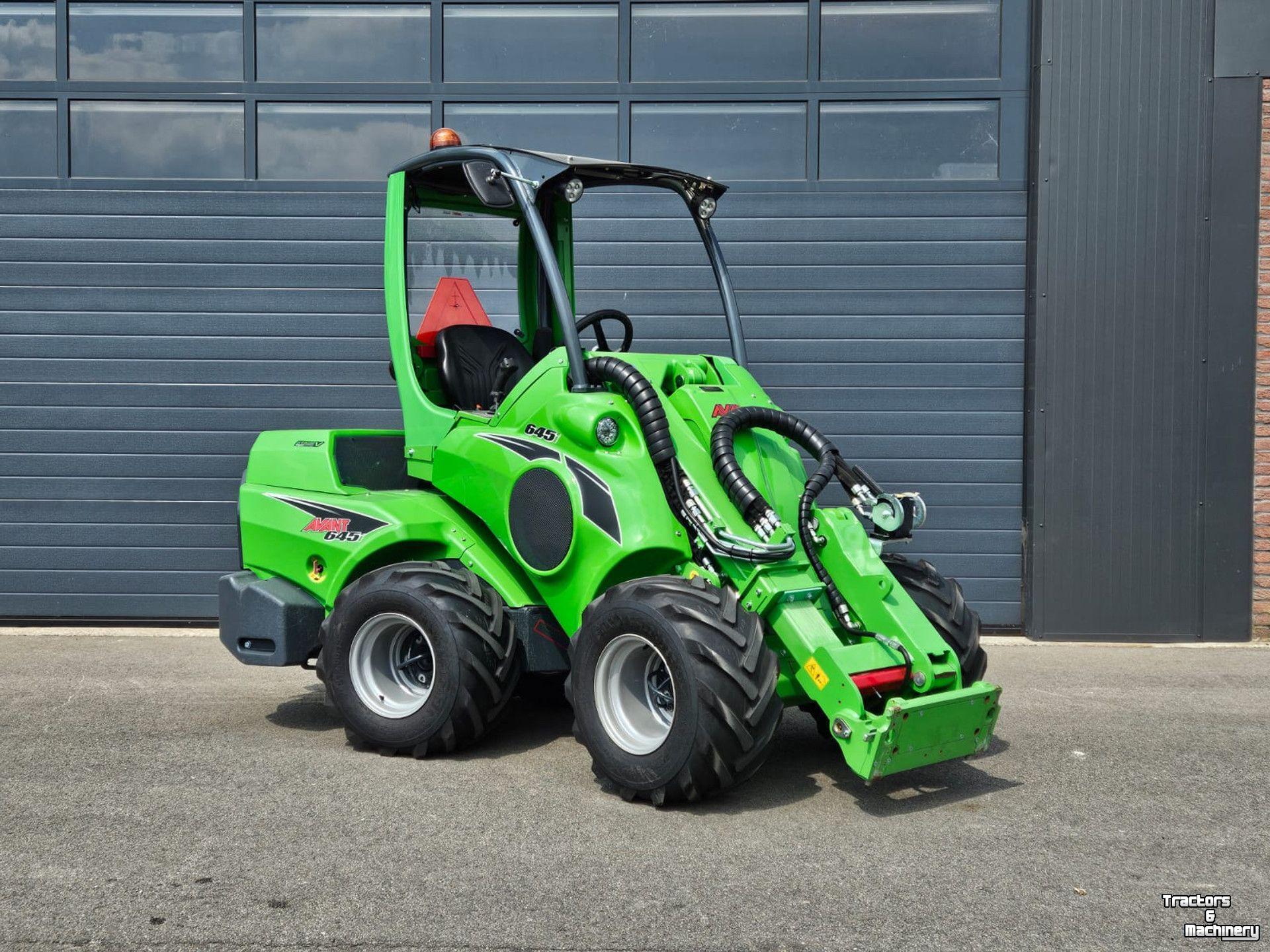 Shovel / Wiellader / Kniklader Avant 645i TDL+ mini-shovel