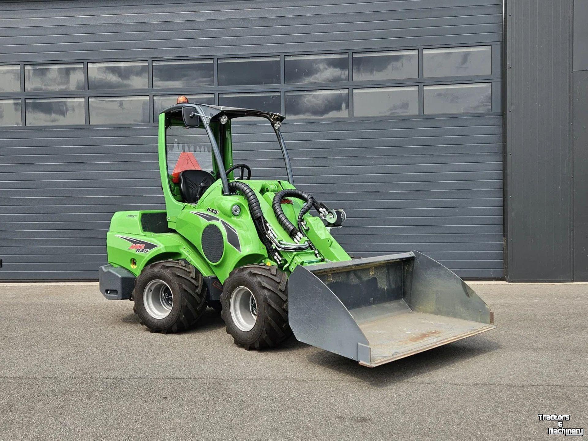 Shovel / Wiellader / Kniklader Avant 645i TDL+ mini-shovel
