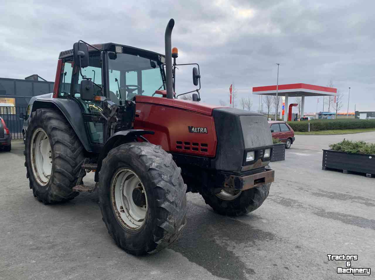 Traktoren Valtra 8050 MEGA