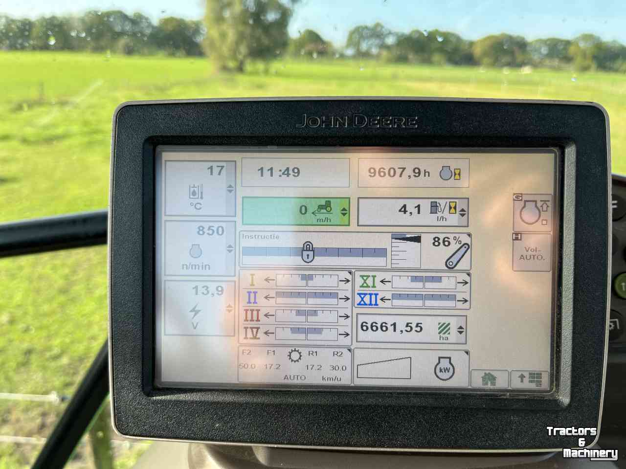 Tractor / Trekker John Deere 6210R
