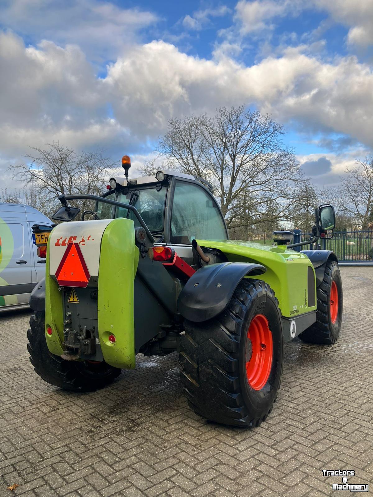 Verreiker Claas Scorpion 9040