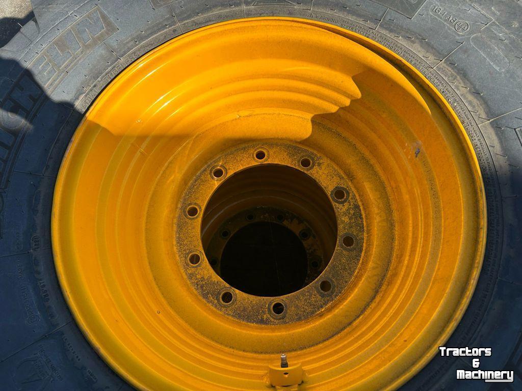 Wielen, Banden, Velgen & Afstandsringen Michelin Set 500/70-24  JCB 10-gaats 90%