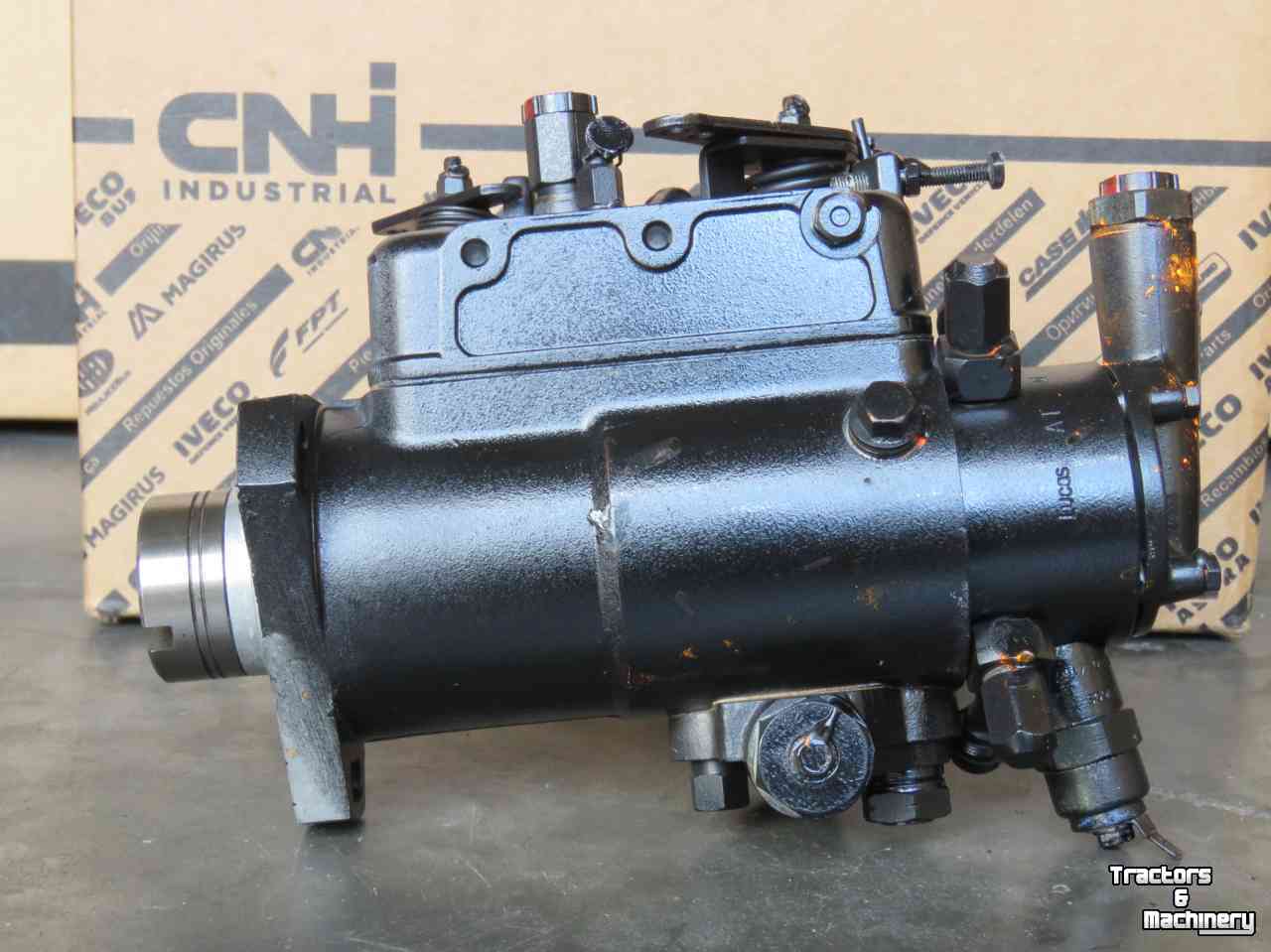Tractor / Trekker Ford Brandstofpomp FORD  10Serie  Parts nr:F0NN9A543VAR