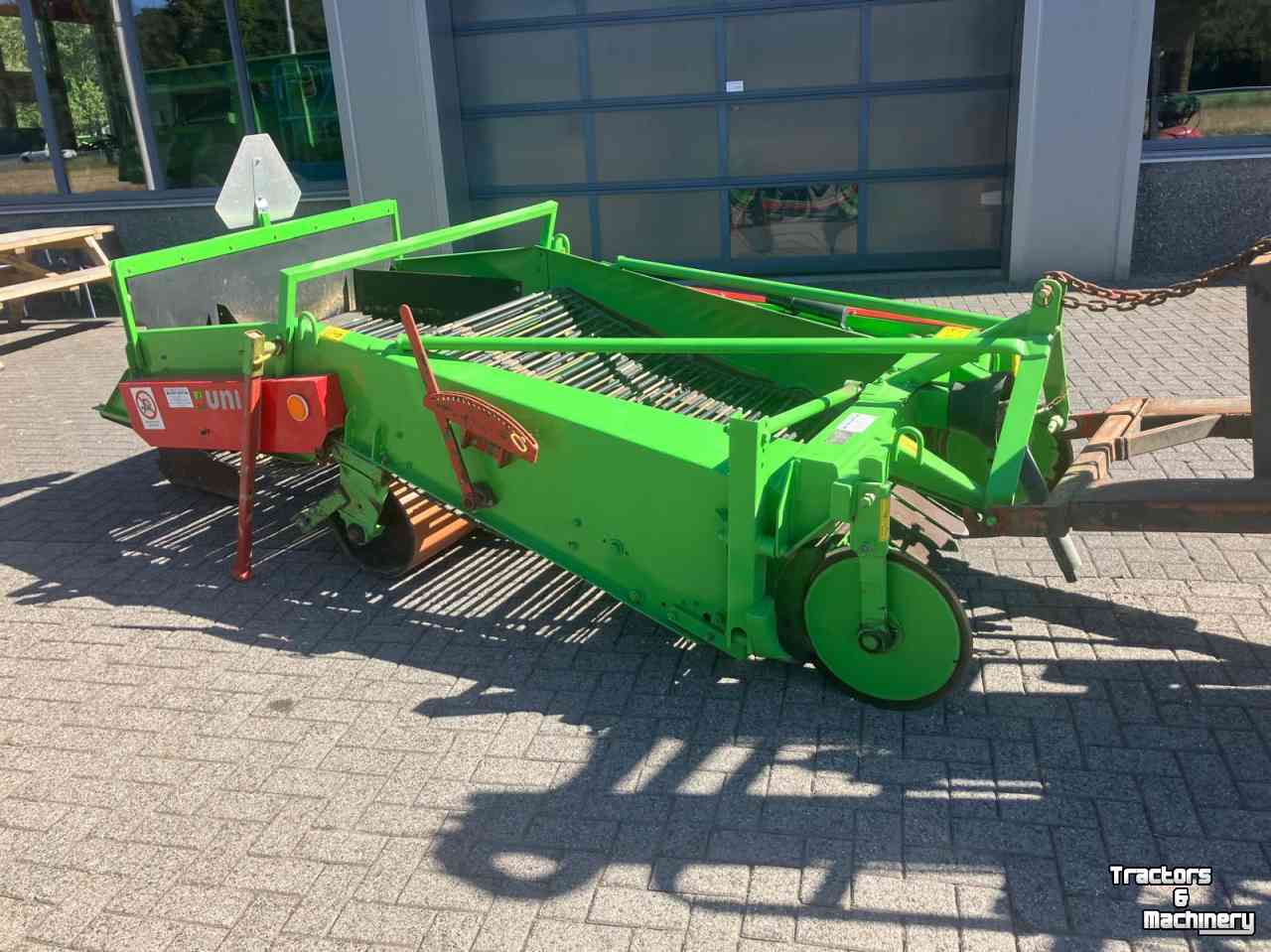 Aardappelrooier Unia Wega 1400D
