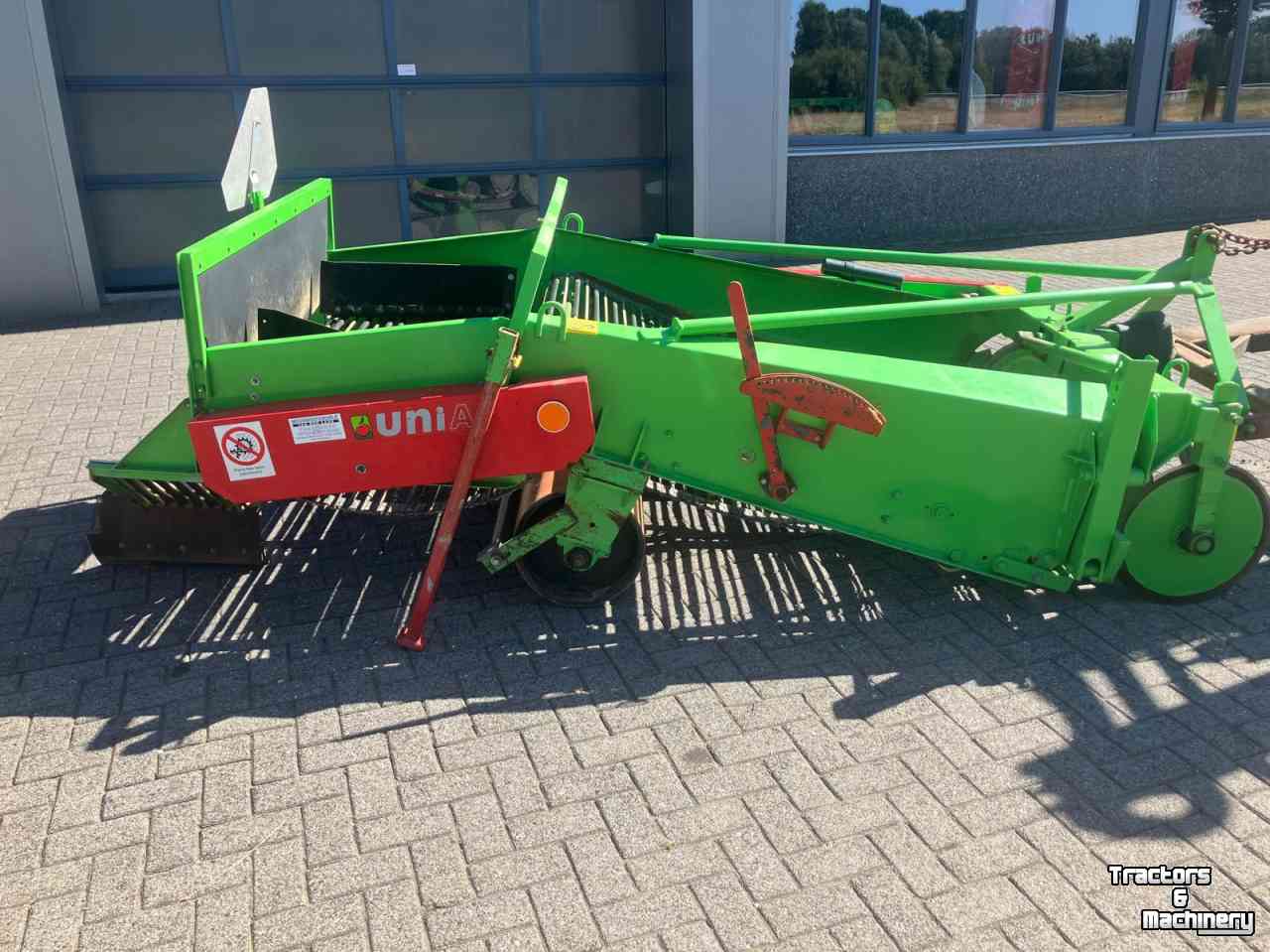 Aardappelrooier Unia Wega 1400D