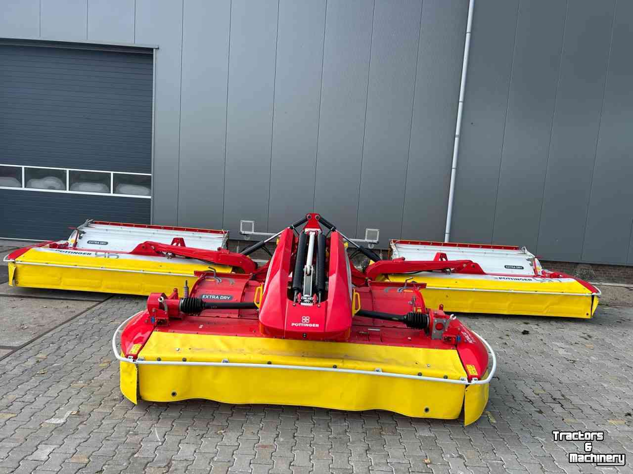 Maaier Pottinger Novacat V 9200 ED + 301 AM ED PRO.  Vlindermaaier. Tipple maaier