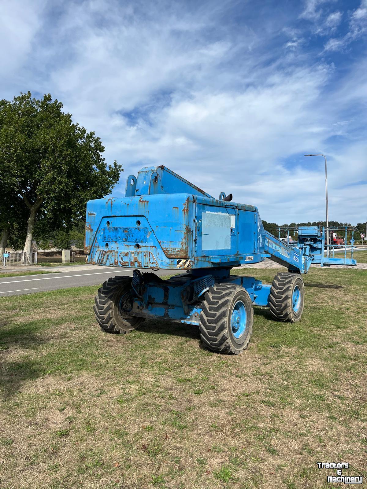 Hoogwerker  Aichi sp18aj