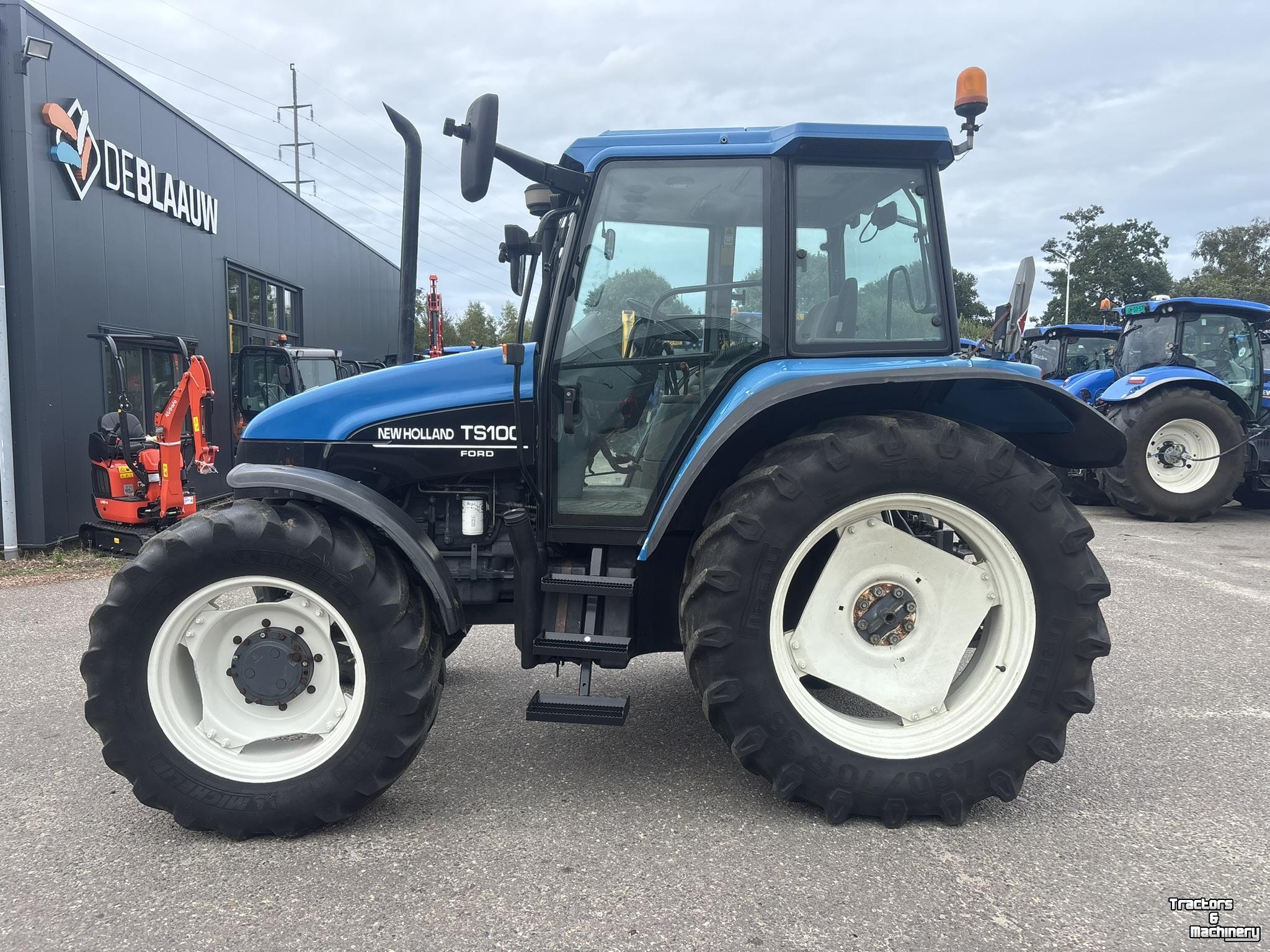 Tractor / Trekker New Holland TS100