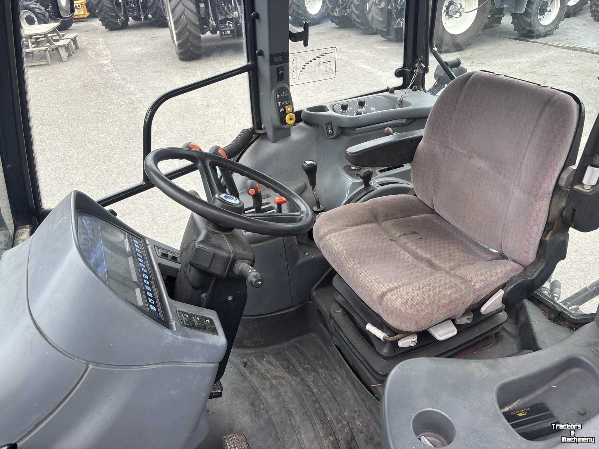 Tractor / Trekker New Holland TS100