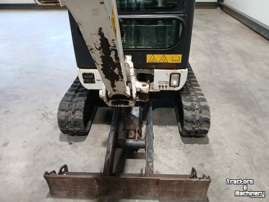 Mini-graver / Mini-graafmachine Bobcat E 16