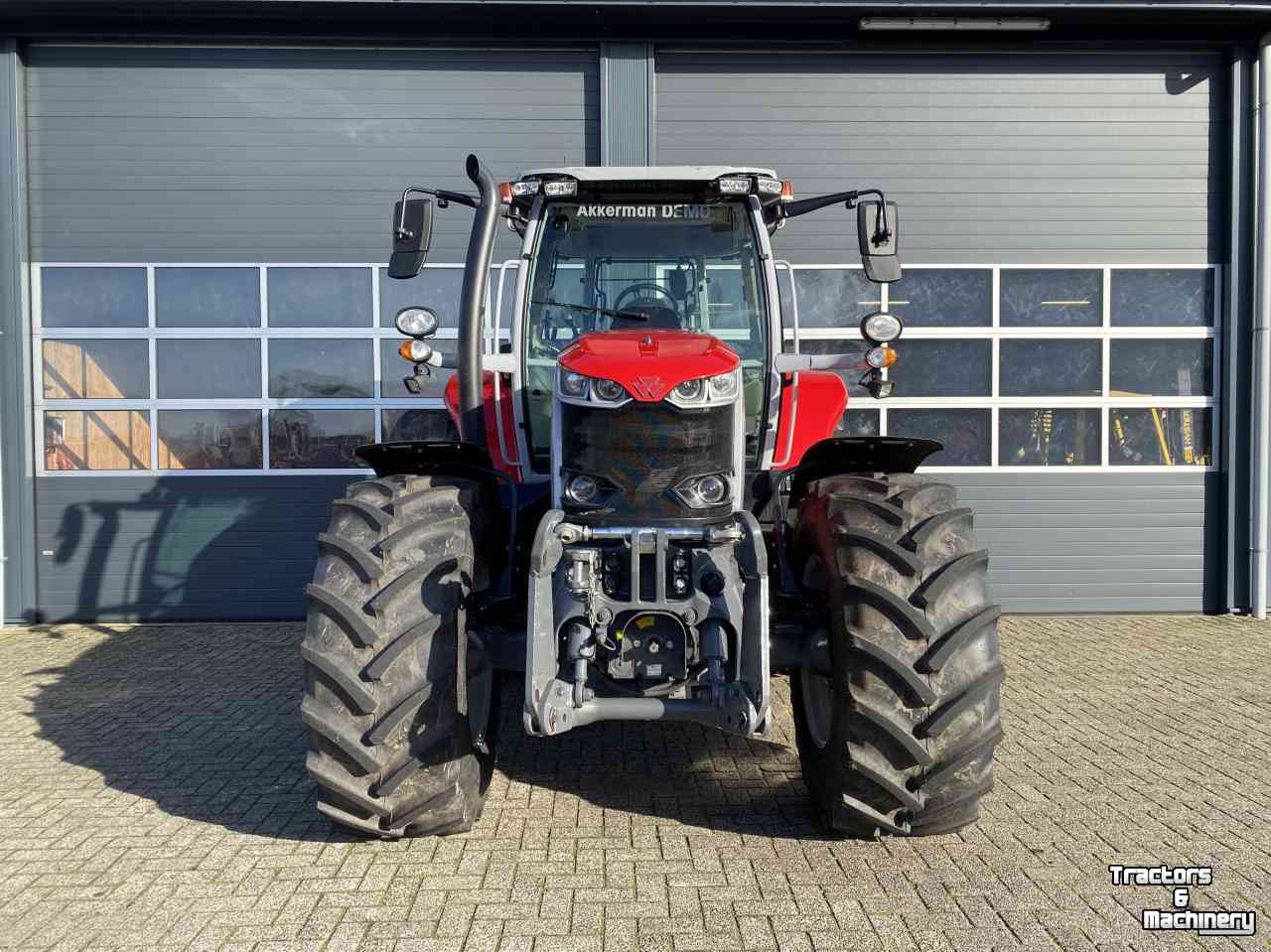 Tractor / Trekker Massey Ferguson 6s.135 Dyna6 Efficient