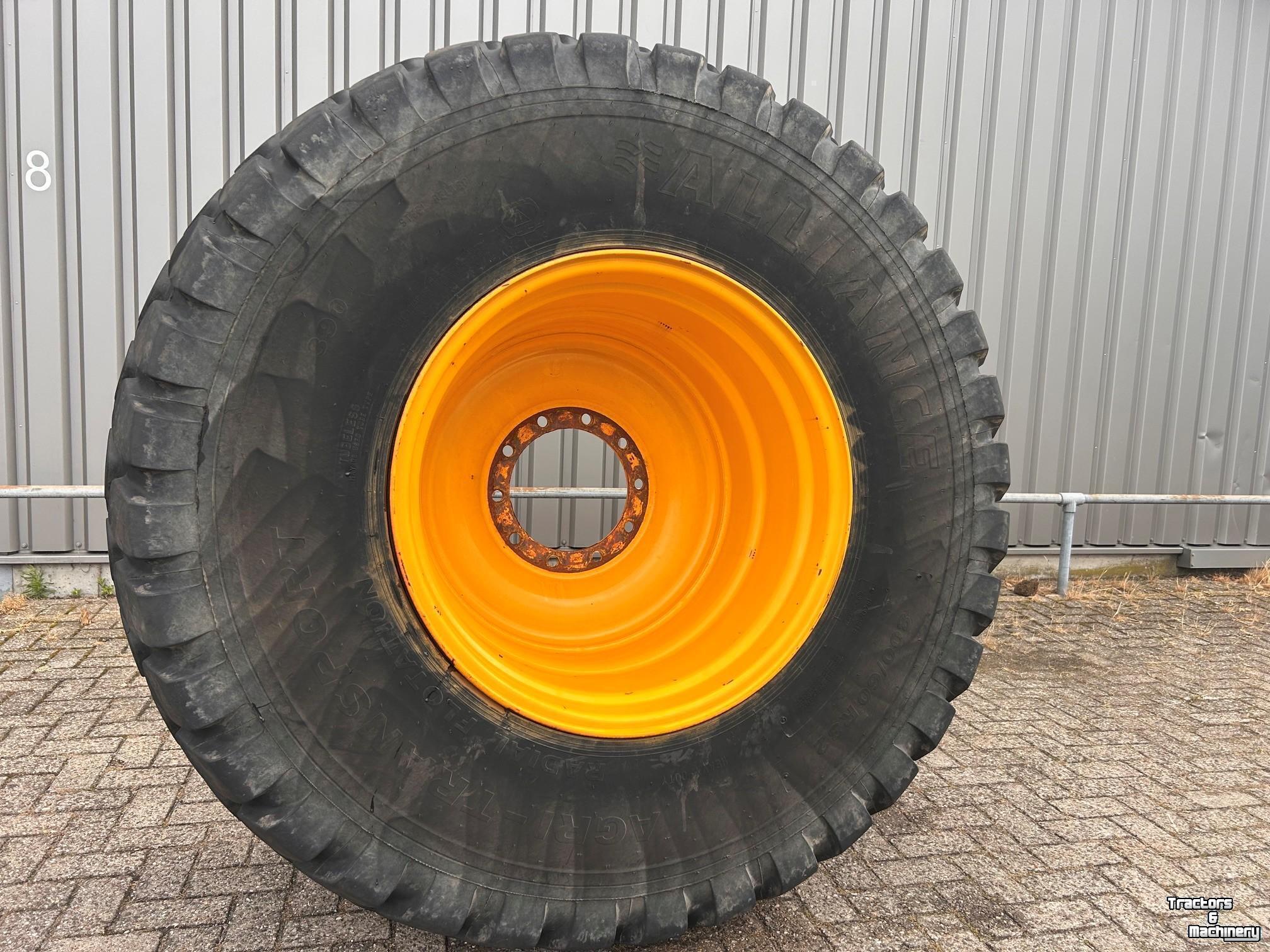 Wielen, Banden, Velgen & Afstandsringen Alliance 800/65R32