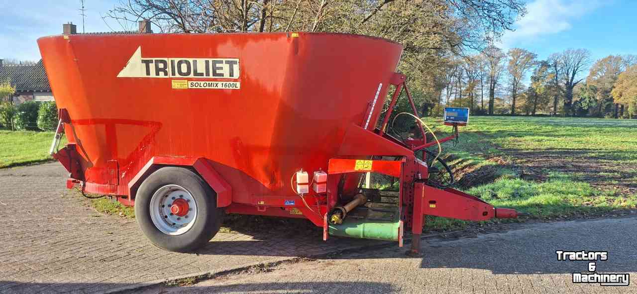 Voermengwagen Vertikaal Trioliet solomix 2 VLL-B 1600 L
