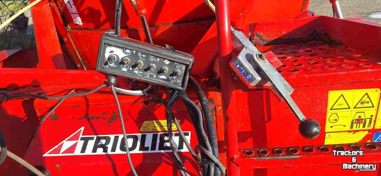 Voermengwagen Vertikaal Trioliet solomix 2 VLL-B 1600 L
