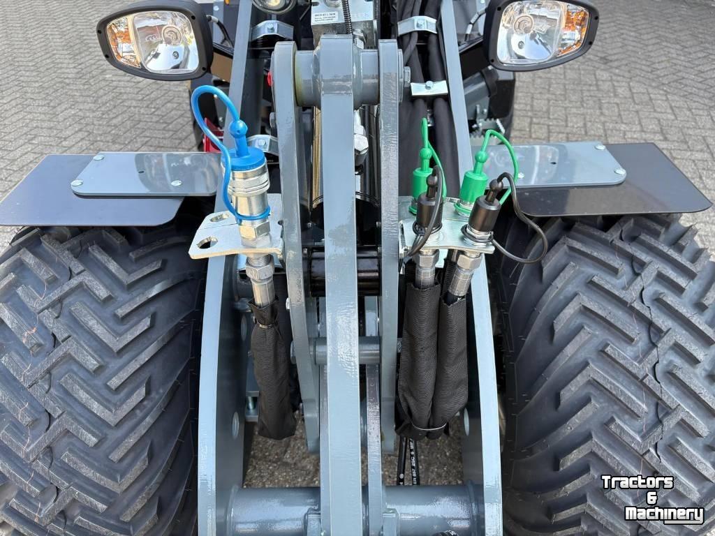 Shovel / Wiellader / Kniklader Giant G2700HD plus Xtra