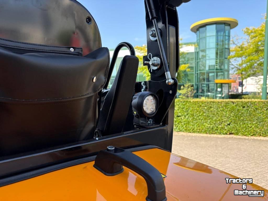 Shovel / Wiellader / Kniklader Giant G2700HD plus Xtra