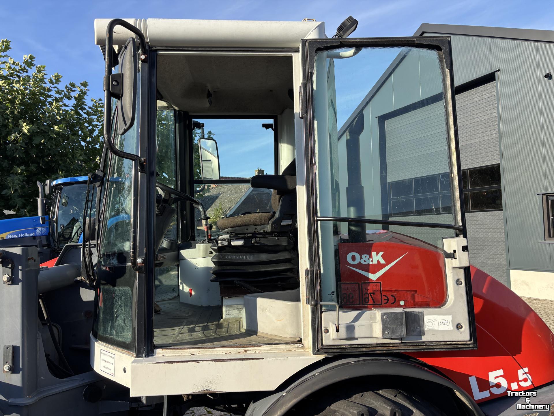 Shovel / Wiellader / Kniklader O&K L5.5 Shovel met Bak en Palletbord.