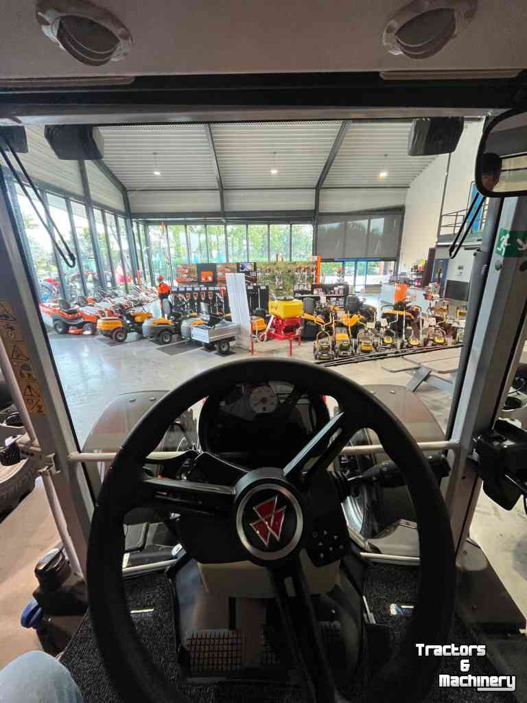 Tractor / Trekker Massey Ferguson 5S.145 Dyna-VT