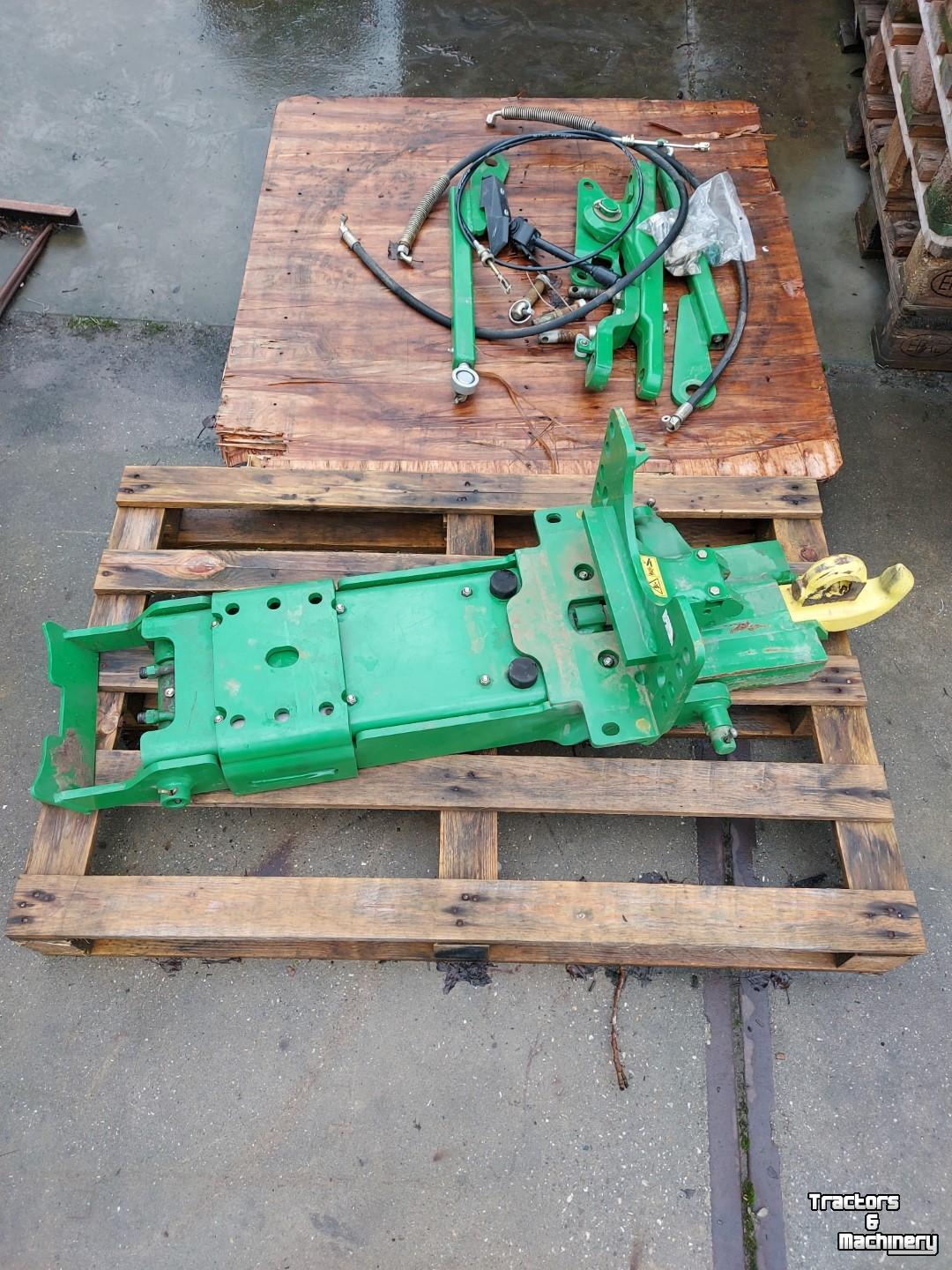Gebruikte onderdelen van tractoren John Deere HD-TREKHAAK