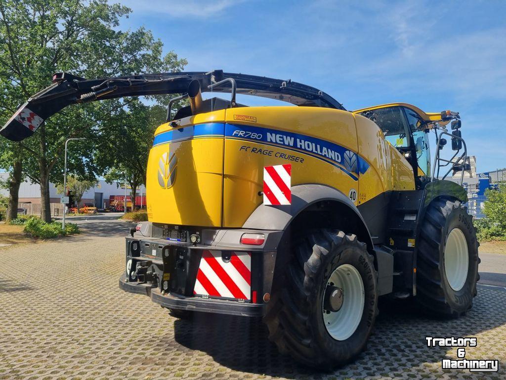 Veldhakselaar New Holland FR 780