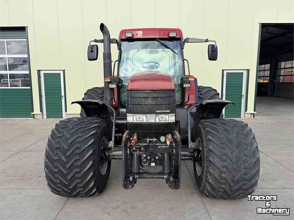 Tractor / Trekker Case-IH MX 135