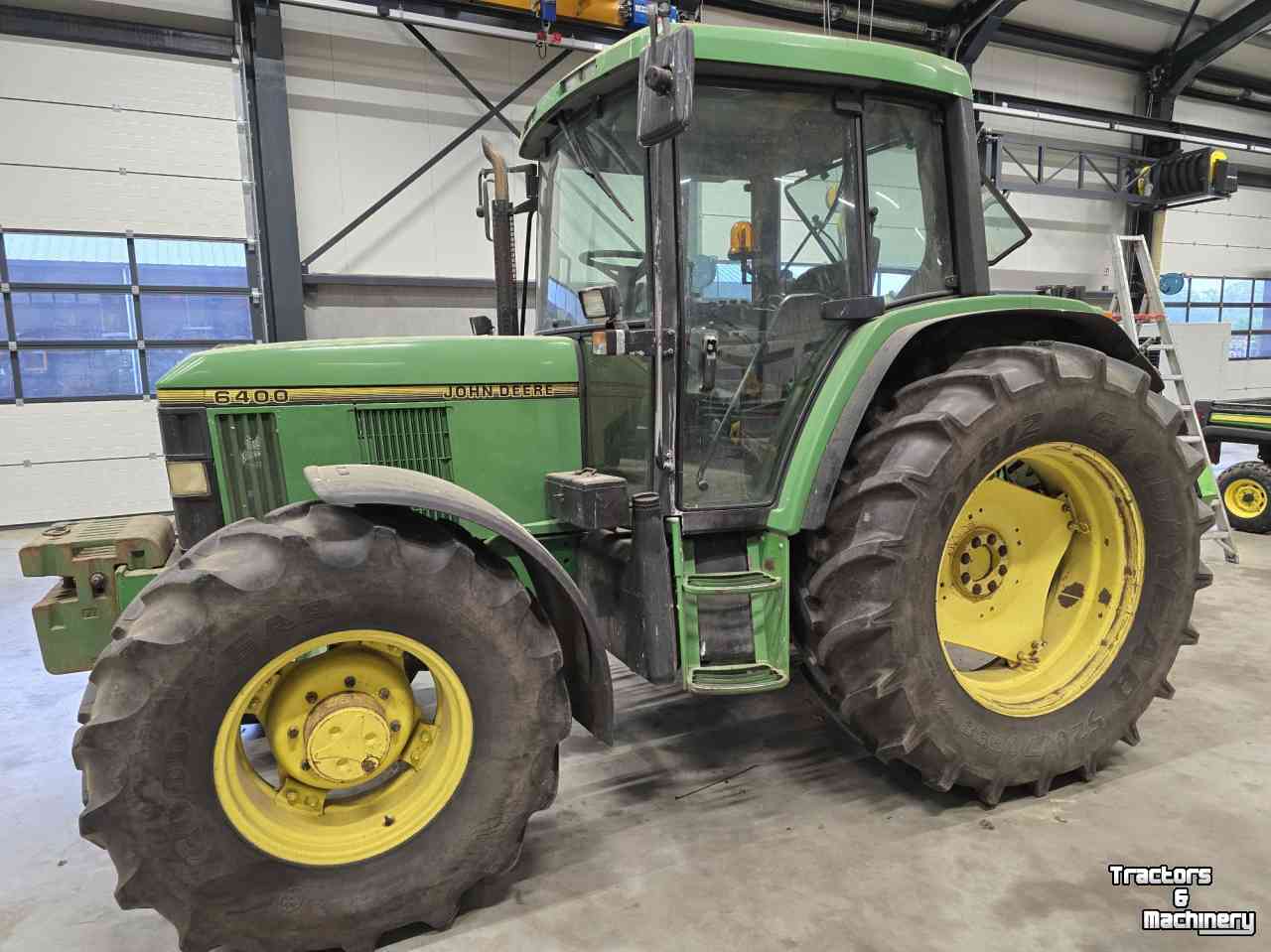 Tractor / Trekker John Deere 6400