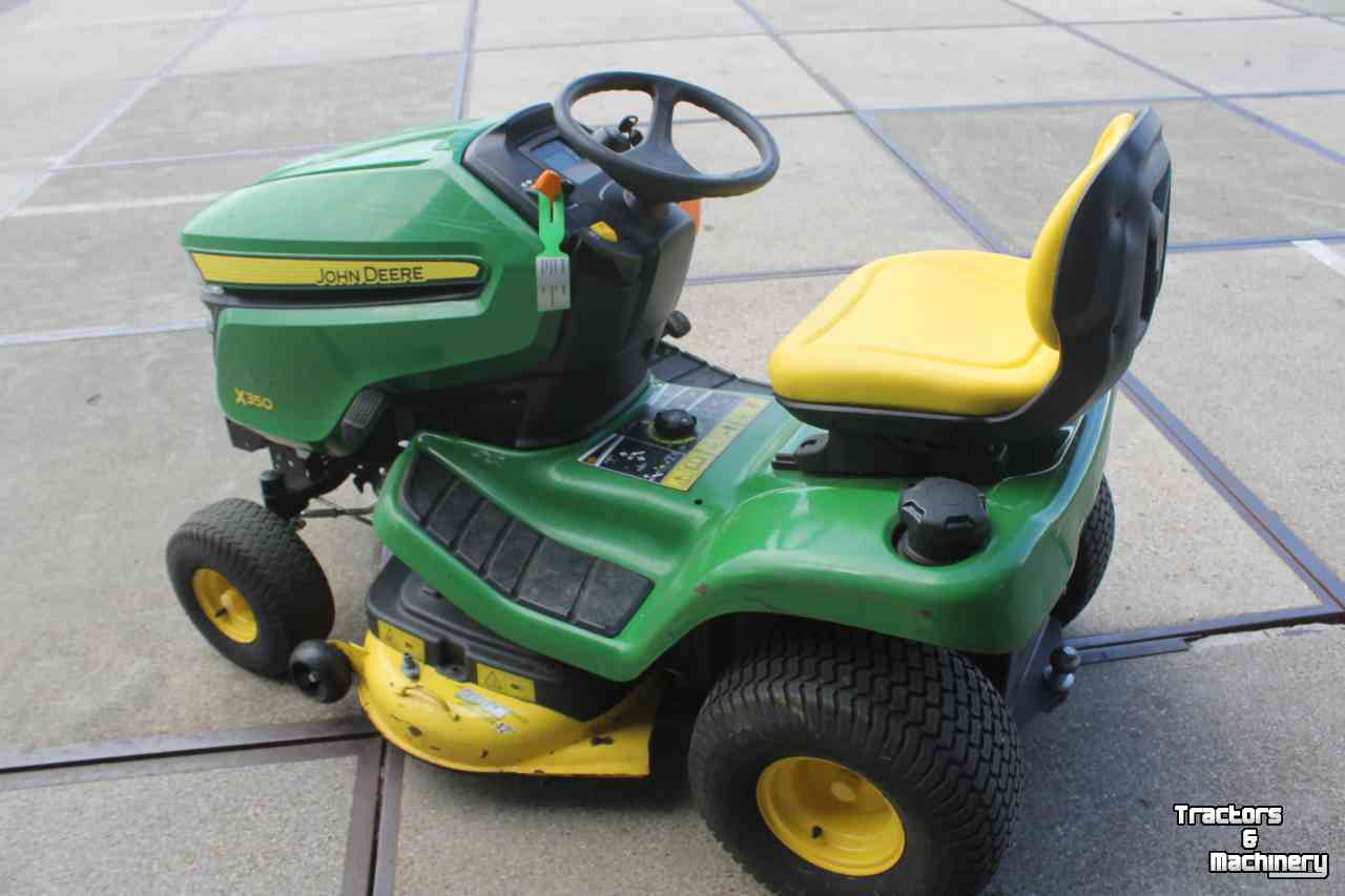 Zitmaaier John Deere X350 zitmaaier maaitrekker mulching grasmaaier