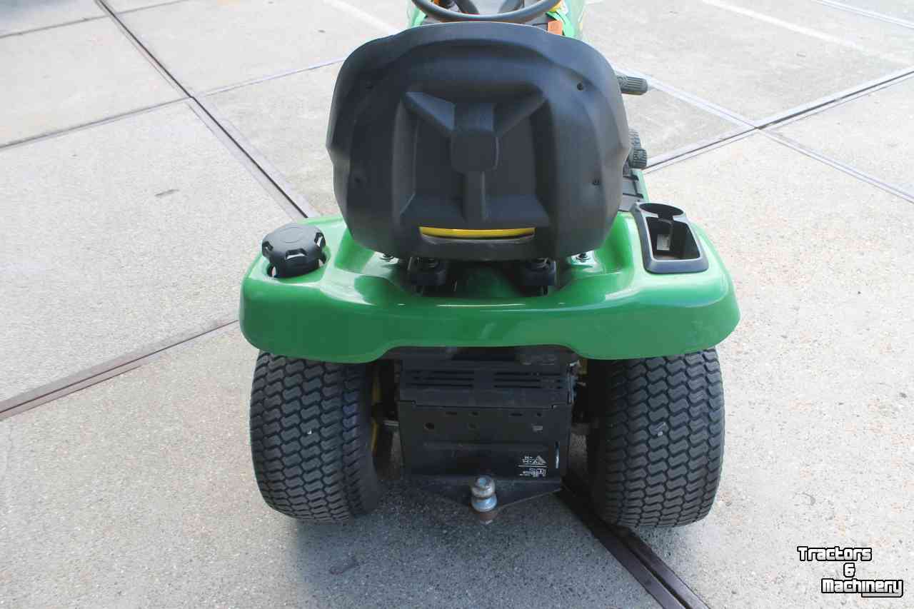 Zitmaaier John Deere X350 zitmaaier maaitrekker mulching grasmaaier