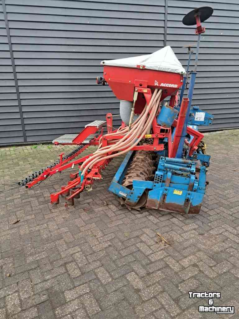 Zaaibed-combinatie / Zaaibedbereider Accord 3 meter zaaimachine