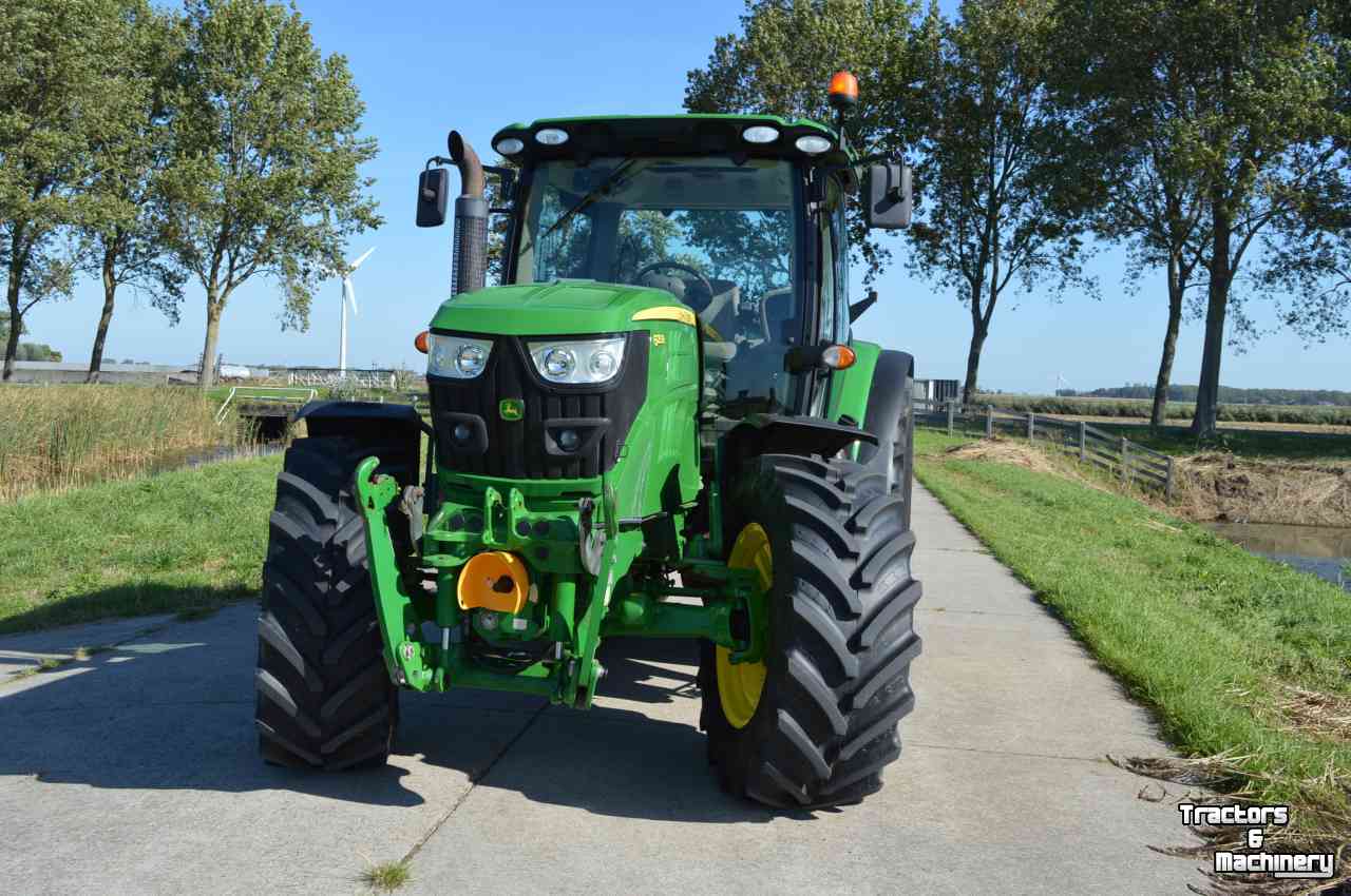 Tractor / Trekker John Deere 6125R