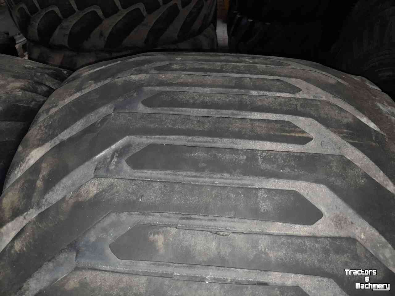 Wielen, Banden, Velgen & Afstandsringen Trelleborg wagenbanden 700/40R22.5