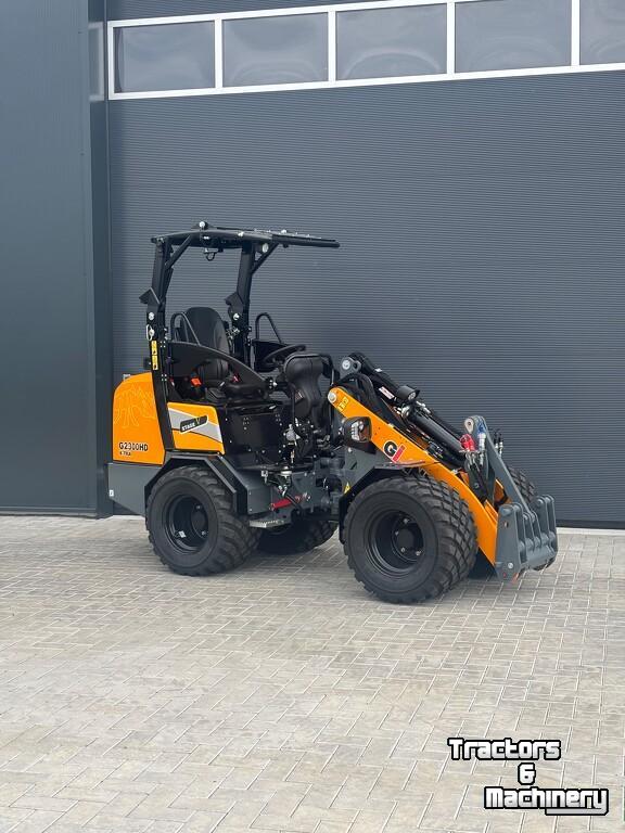 Shovel / Wiellader / Kniklader Giant G2300extra