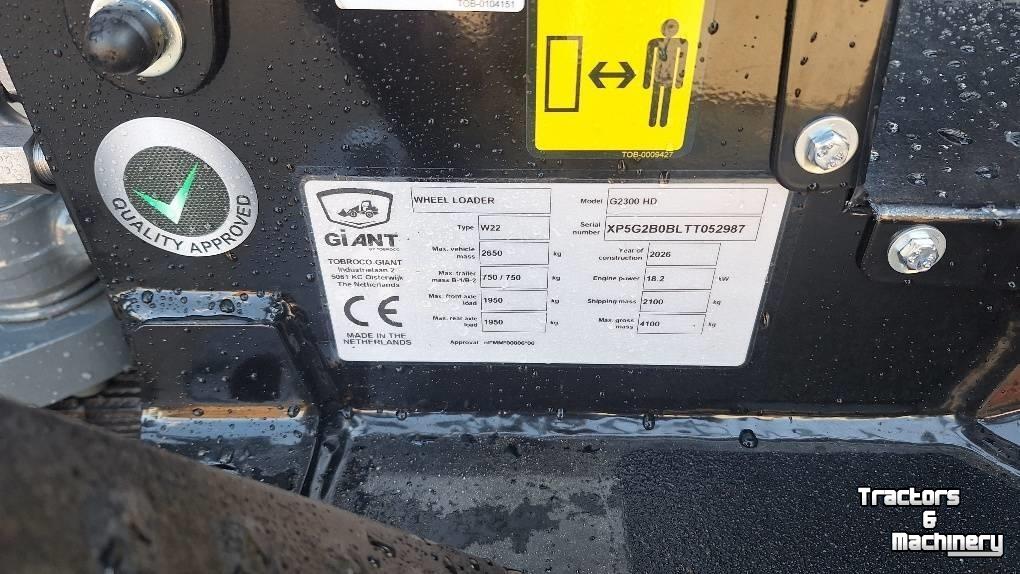 Shovel / Wiellader / Kniklader Giant G2300HD