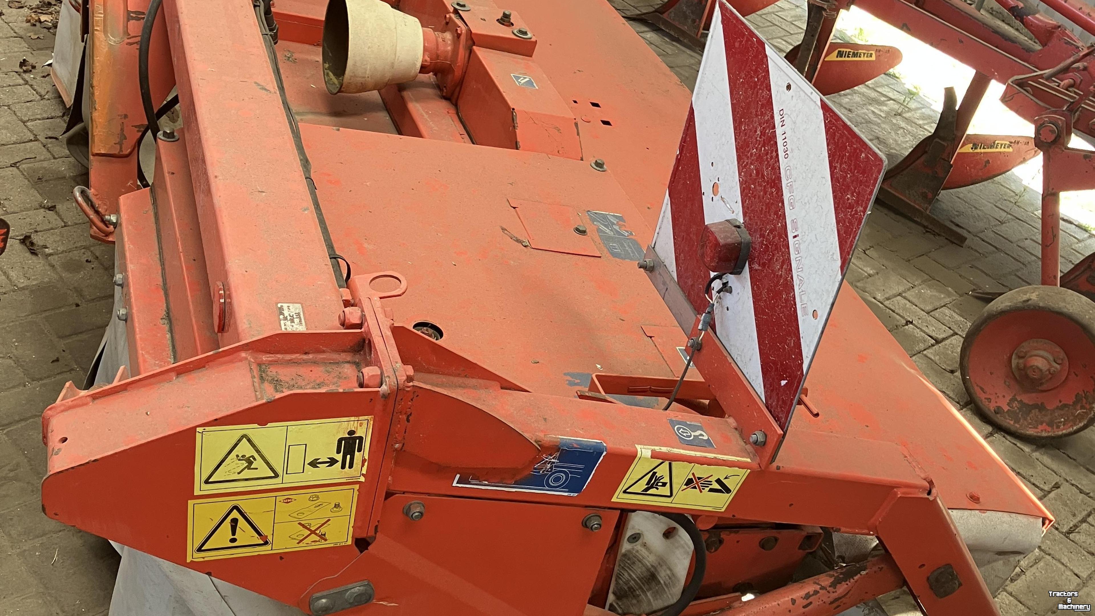 Maaier Kuhn GMD802F