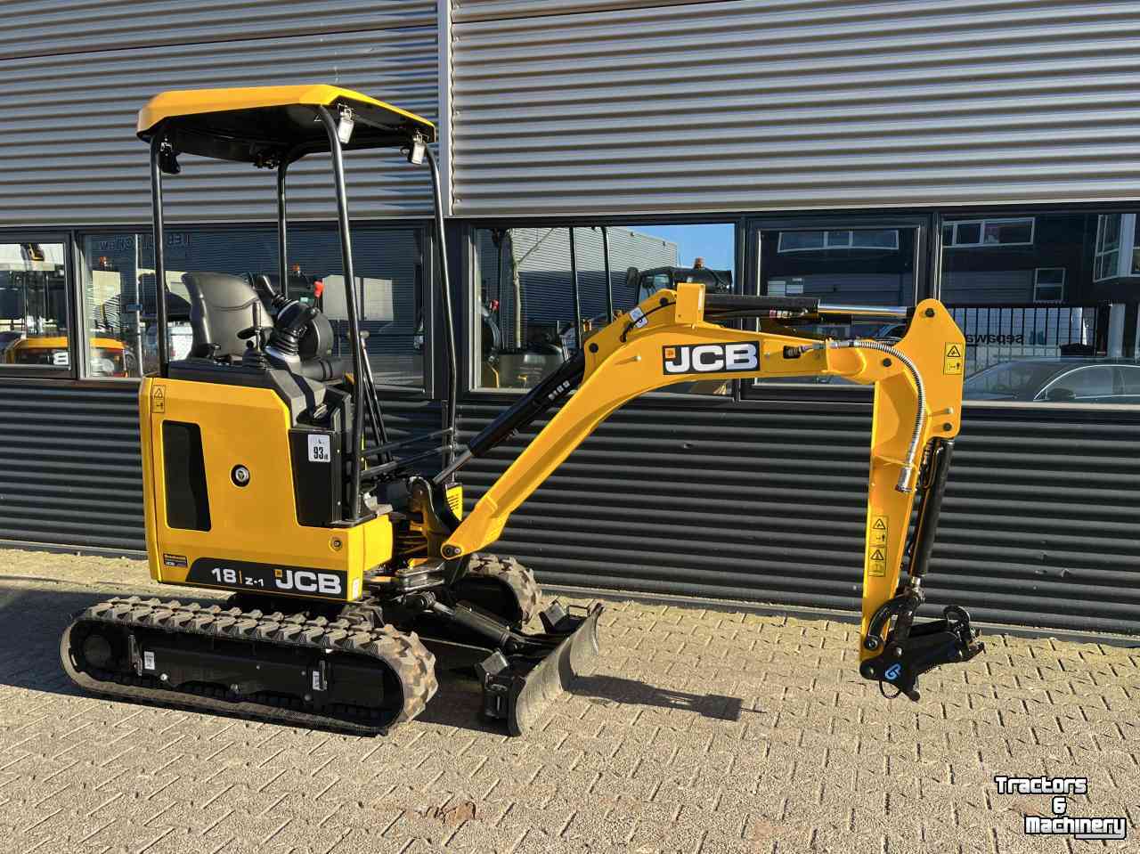 Mini-graver / Mini-graafmachine JCB 18Z-1 minigraafmachine