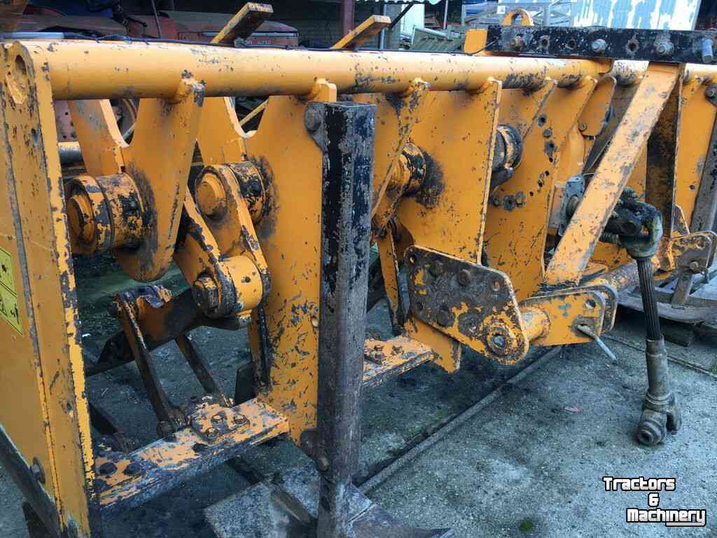 Spitmachine Selvatici 3512
