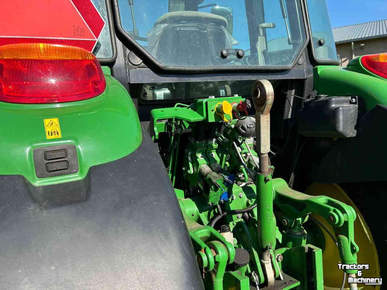 Tractor / Trekker John Deere 5100R