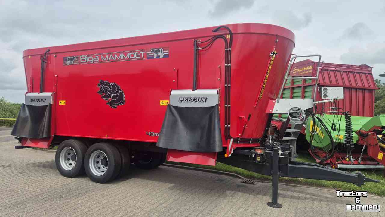 Voermengwagen Vertikaal Peecon Biga 40-230s Mammoet