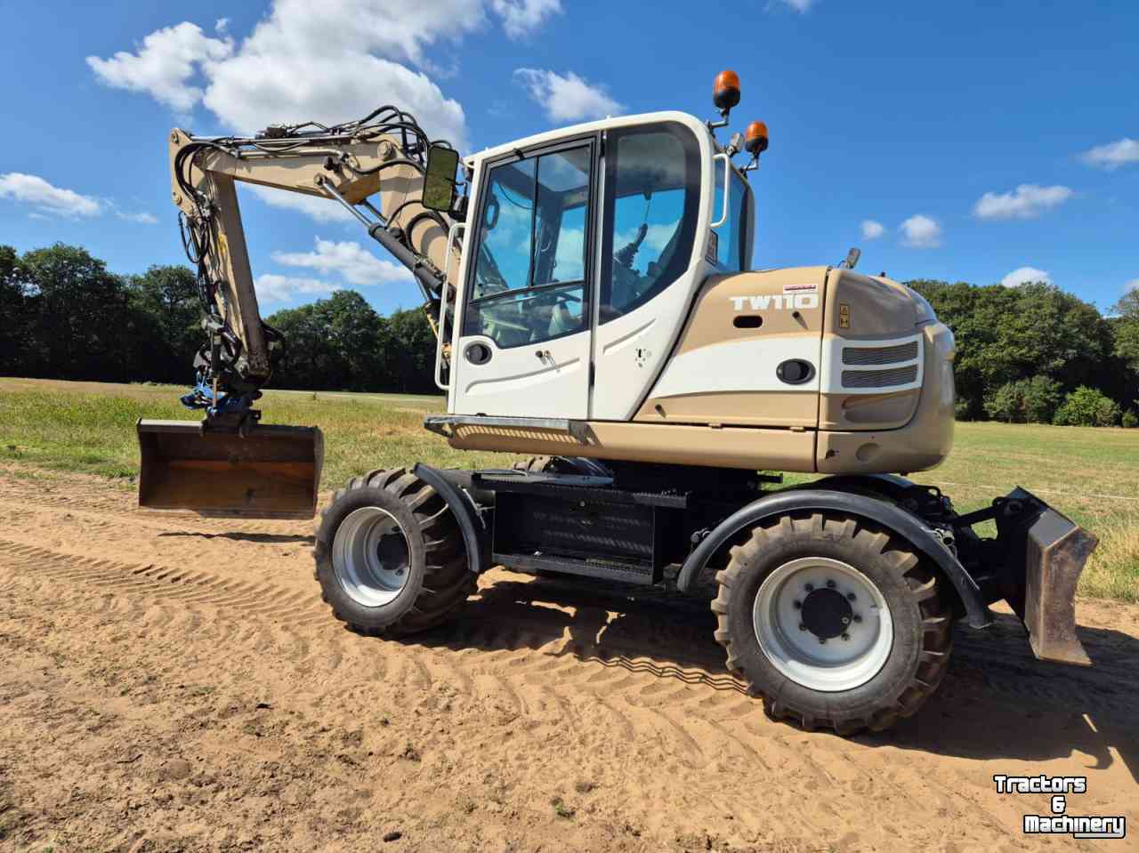 Bandenkraan / Graafmachine op wielen Terex TW 110