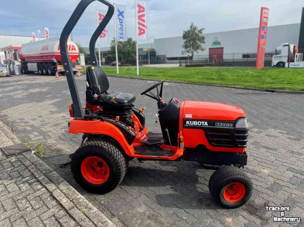 Smalspoor tractor Kubota BX2200