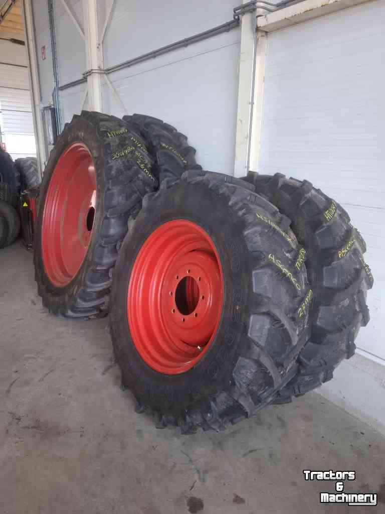 Wielen, Banden, Velgen & Afstandsringen  380/90R46  380/85R30  14.9R46 14.9R30
