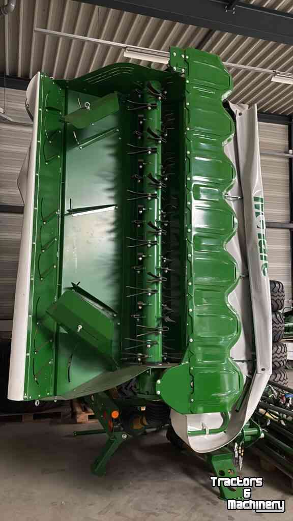 Maaier McHale Proglide B9000 + F 3100 Triple Maaier Overjarig