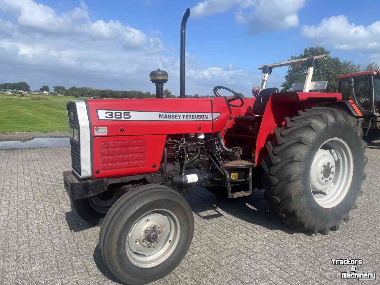Tractor / Trekker Massey Ferguson 385 cabrio powersteering  4 cil.diesel