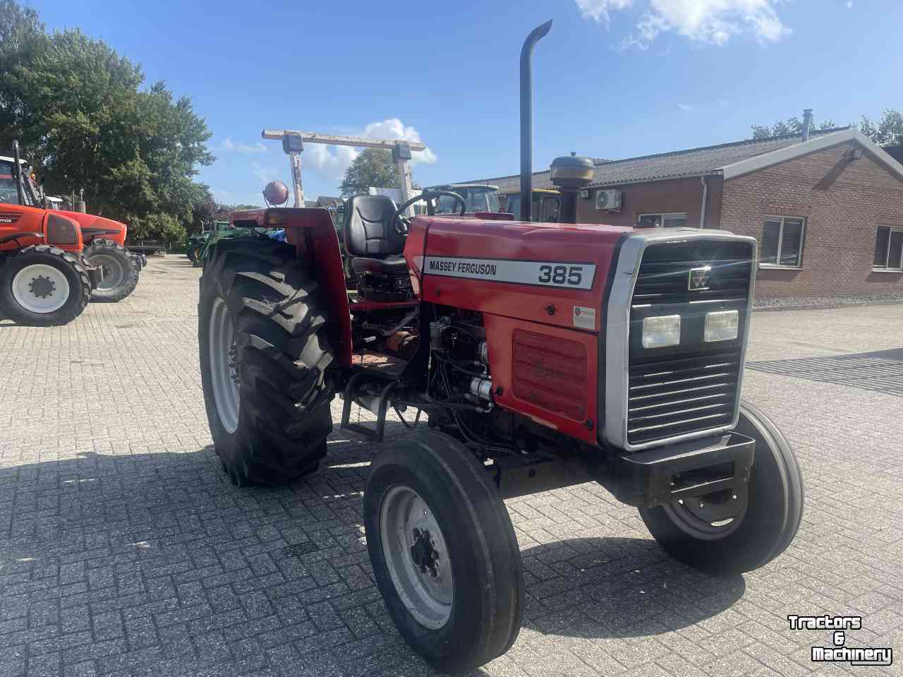 Tractor / Trekker Massey Ferguson 385 cabrio powersteering  4 cil.diesel